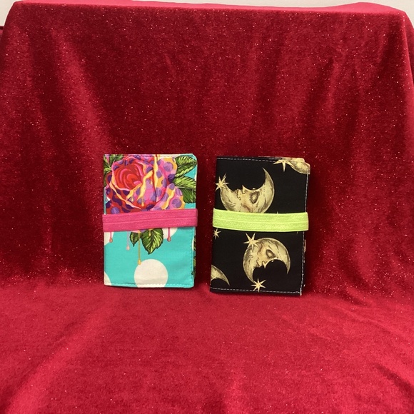 Pair of mini notebooks - Picture 1 of 1